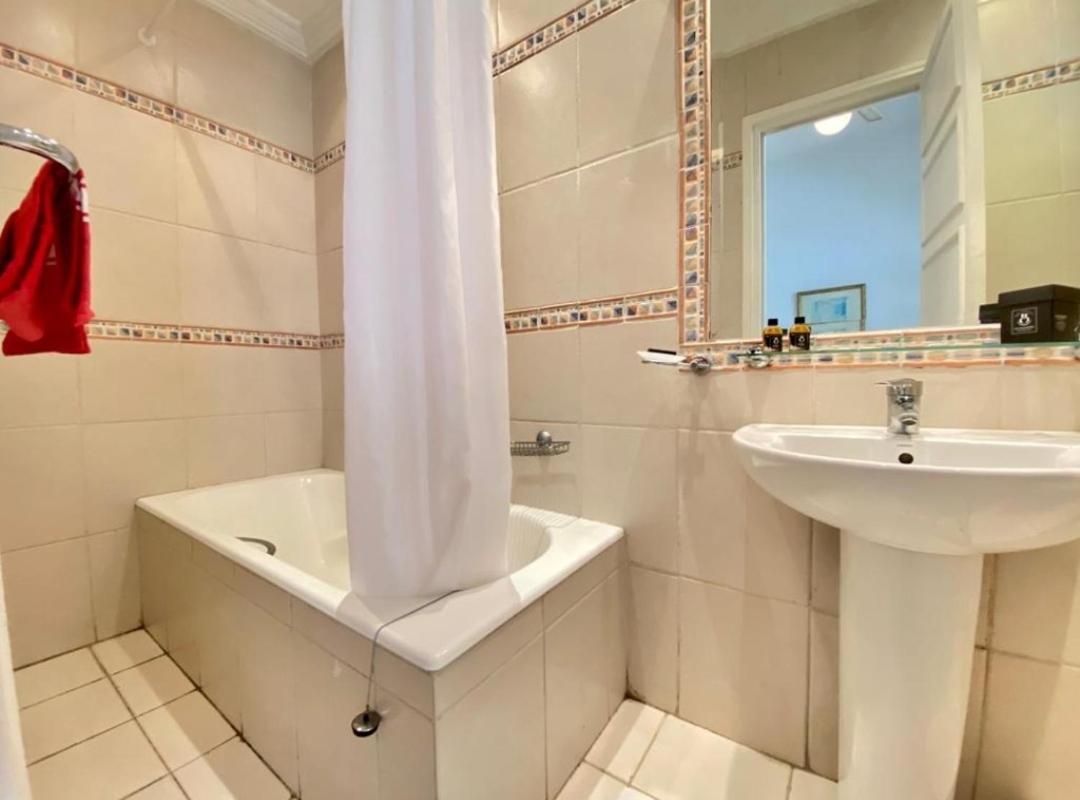Plaza Corniche Hotel El-Marsza Kültér fotó