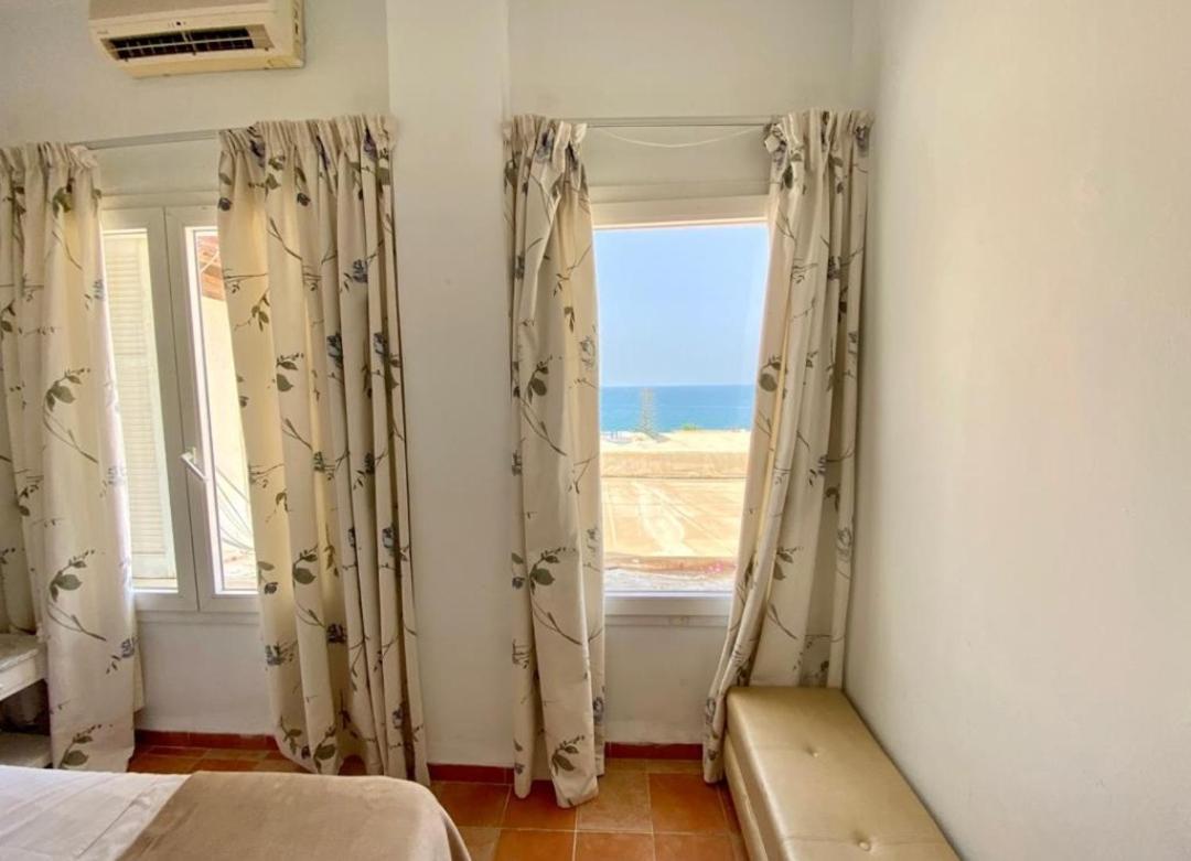Plaza Corniche Hotel El-Marsza Kültér fotó